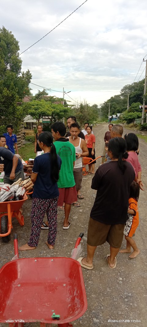 PEMBAGIAN ALAT TANI