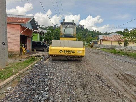 PENIMBUNAN JALAN LINGKUNGAN DESA