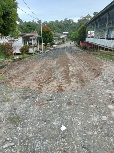 PENIMBUNAN JALAN LINGKUNGAN DESA